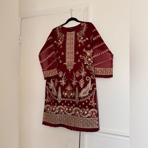 Stunning organza 3pc suit